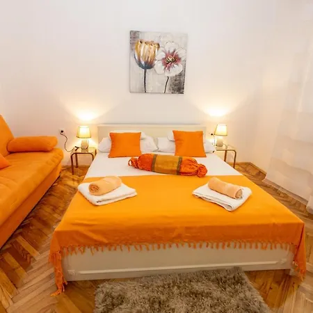 Apartment A&a