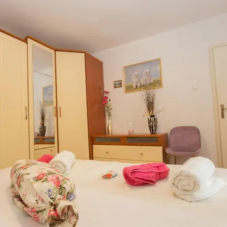 A&a Apartment Makarska